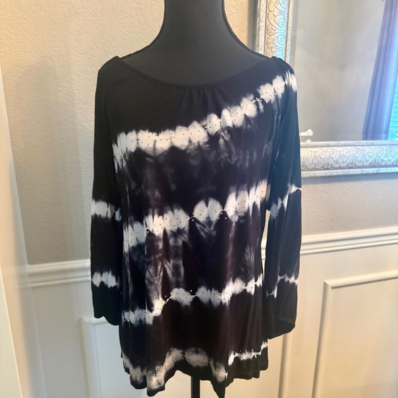 INC Large Black and  White Cold Shoulder Knit Top - Picture 1 of 7